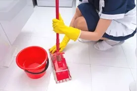 拖地的时候，只要在水里滴一滴它，地板光亮如新不沾灰，省时省力视频封面
