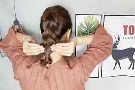 马尾不要随便扎，教你这种新扎法，让你时尚有气质