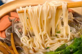家常三鲜米线做法，鲜嫩爽口，太满足了~