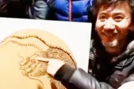 一把50元！每天只画5把的“扇子哥”悄然走红！他却不想当网红视频封面