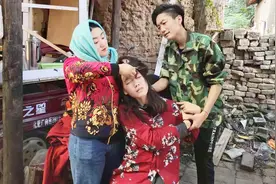 农村妻子怀孕四个月，却被丈夫和婆婆逼着剃光头，结局令人感动视频封面
