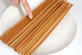 过年新买的筷子，简单处理一下，用一年也不发霉开裂，方法真好视频封面