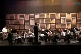 口琴现场演奏《二泉映月》片段，著名口琴演奏家何家义演奏视频封面