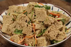 这才是面筋最好吃的做法，很多人第一次见，咬一口就念念不忘视频封面