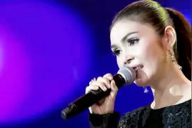 泰国和越南歌手用中文唱邓丽君歌曲《你怎么说》