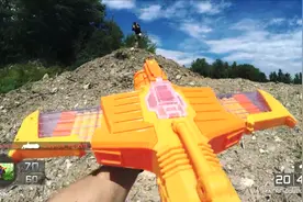 【真人FPS】土豪玩家现身荒野挑衅，使用多种新型武器激战吃鸡视频封面