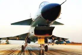 骄傲！传闻中国歼10仿制自以色列“狮”式战斗机，而引发争论！视频封面