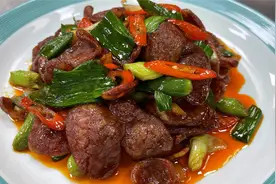 厨师长教你腊肠蒸制和操作方法，步骤详细，美味又下饭视频封面