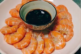 白灼虾到底是用冷水下锅还是热水，煮多长时间？教你正确方法视频封面
