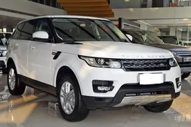 全系最便宜的路虎揽胜运动百公里油耗仅2.7L，目前售价还不到60w