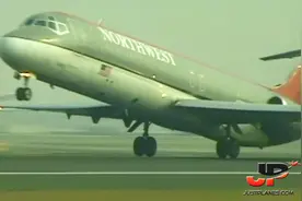 2000年纽约肯尼迪机场拍飞机，你能认出多少机型和涂装？视频封面