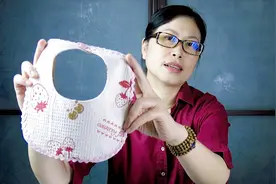 婴幼儿口水巾很重要，简单几步，自己就能做出柔软舒适的口水巾视频封面