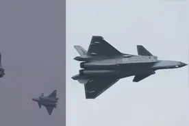 歼20迎面对飞现场记者激动到破音 视频回顾现场惊险瞬间​​视频封面