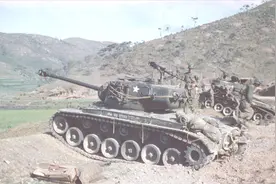 两个步兵营吃掉一个重坦克营，俘虏少校营长，志愿军再次震惊世界视频封面