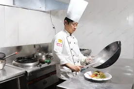 原来正宗的尖椒干豆腐这样做？没想到技巧真简单，连汤汁都能拌饭视频封面