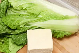白菜豆腐别总炖着吃，教你好吃做法，鲜香入味，口感暄软，真解馋