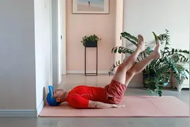 肚子大、赘肉多，2个动作48下，从大肚子到小肚子，瘦子就别做了视频封面