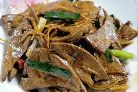 为什么你炒的猪肝又老又腥，连家人都嫌弃，教你正确做法，超好吃