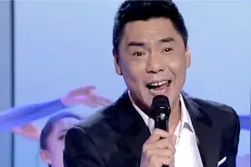 屠洪刚为体坛献唱《飞翔》，歌声嘹亮响彻全程，太振奋人心了！