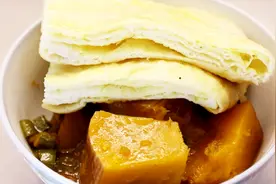 陕西特色美食“南瓜盖饼”，口味香甜，做法很独特，小时候的味道