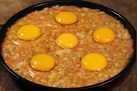 肉馅里打入6个鸡蛋，教你懒人必须的下饭菜，鲜嫩多汁，营养美味