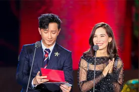 卢靖姗依偎韩庚怀中为他庆生 坚定表白：我会一直选择你视频封面