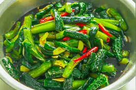 黄瓜最脆爽吃法，万能腌料配方告诉你，5斤不够吃#吃货最光荣#