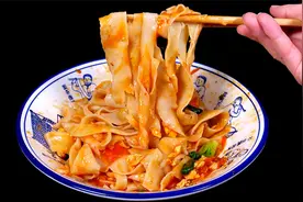 人间烟火气，还得是一碗面，专业厨师教你做美味的西红柿鸡蛋面视频封面