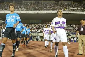 回顾首届亚冠半决赛：大连实德主场4-3阿尔艾因，无缘晋级决赛视频封面