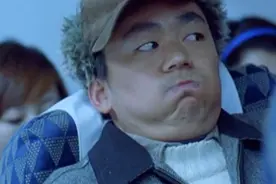 穷小伙坐飞机坐到吐，他又怕别人笑话，直接把吐出来的东西吞回去视频封面