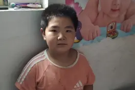 舅妈过生日，这小胖子的祝福语直接笑喷摄影师！没文化，真可怕！视频封面