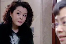 奇葩：儿子带假女友回家吃饭，下秒正牌女友突然敲门，这下好看了视频封面