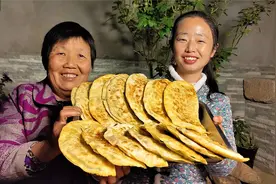 荠荠菜怎么做好吃？农村媳妇烙了15个菜盒，又鲜又嫩太香了视频封面