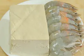 一块豆腐一盘虾，我家一周要吃4次，鲜嫩入味，出锅汤汁都不剩视频封面