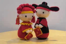钩织“新郎新娘”玩偶，成品太逼真了！再也不用纠结结婚礼物了！