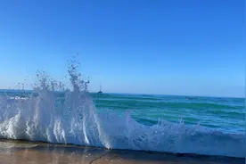 大海为什么呈蓝色？为何夏威夷海水特别蓝? 看诺贝尔奖获得者解释