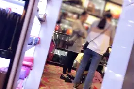 揭秘广州高仿包市场，网红来带货，一月可赚一辆奥迪