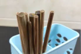 洗干净的筷子，到底是朝上放还是朝下放？别不当回事，叮嘱家人
