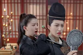 三千鸦杀：覃川找到赵姨娘，和小白把她绑起来挠脚心，实在太逗了视频封面