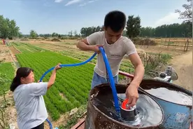 大庆新买一台抽水泵，再配上50米的新水管，这浇地省时省力还方便