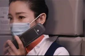 平凡英雄：飞机安全抵达乌鲁木齐，比正常时间提前十几分钟，真棒视频封面
