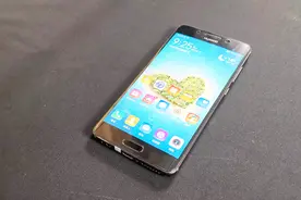 3年前的麒麟960+双曲面屏，系统流畅，外观好看，还能当个主力机视频封面