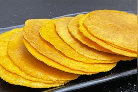 红薯不要直接蒸着吃了，教你做成风吹饼，食材做法简单，酥香脆爽视频封面