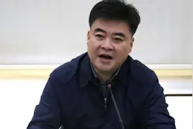 “70后”经济学博士何中伟，任舟山市委书记视频封面