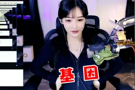 穿黑色紧身衣身材被说夸张？豚豚：那怪我咯？视频封面