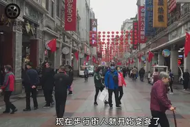 广州市上下九步行街，虽然疫情严重，但大家逛街的热情很高涨视频封面