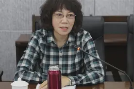 内蒙古锡林郭勒盟一女官员涉嫌严重违纪违法被查 去年6月已退休！视频封面
