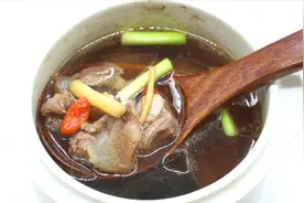 牛腱子炖杜仲，补精气 易气血视频封面