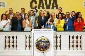 快餐连锁店Cava上市：首日涨99% 市值49亿美元视频封面