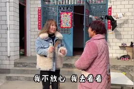 童童上学去妈妈不放心，莎莎让妈妈该干啥干啥去吧，妈妈干不进去视频封面